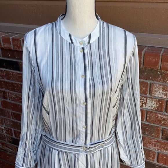 Court & Rowe The Jamesport Shirtdress in Ecru - Picture 2 of 10